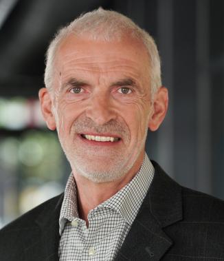 Peter Cossé