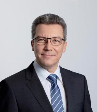  Dr. Stefan Hofschen